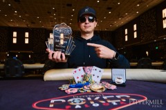 Peppermill-Poker-Palooza-_Yhang-Lu-Winner-300000-Peppermill-Poker-Palooza-Main-Event-Alicia-Skillman_DSC00793